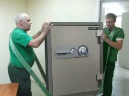 Перевозка сейфа: профессиональный подход к работе с тяжелыми грузами