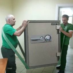 Перевозка сейфа: профессиональный подход к работе с тяжелыми грузами